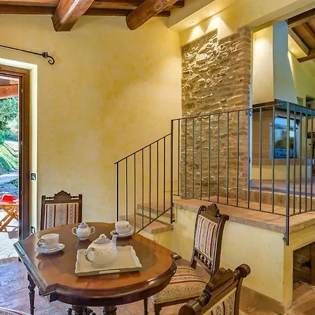 Villa Il Baiocco 8, Emma *